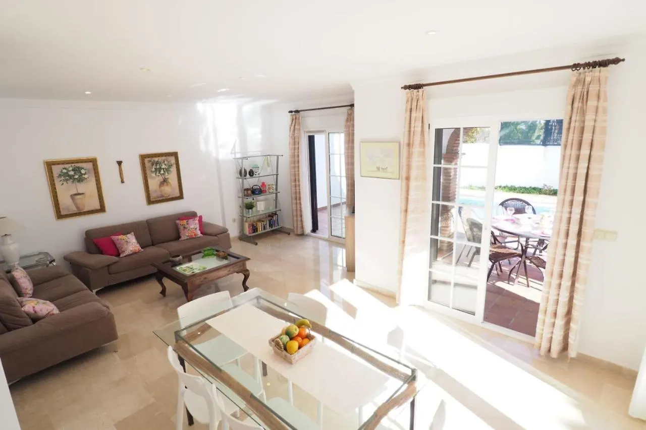 Nerja Paradise Rentals - Villa Las Palomas 0*,  Espanha