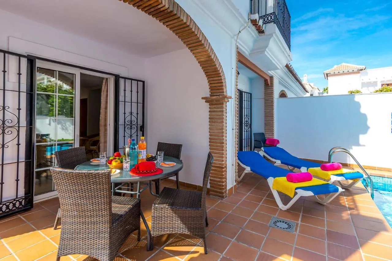 Nerja Paradise Rentals - Villa Las Palomas ספרד