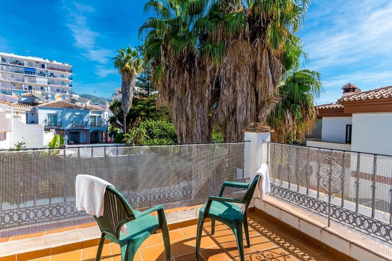 Nerja Paradise Rentals - Villa Las Palomas ספרד